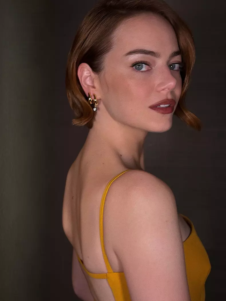 Emma Stone tuft bob