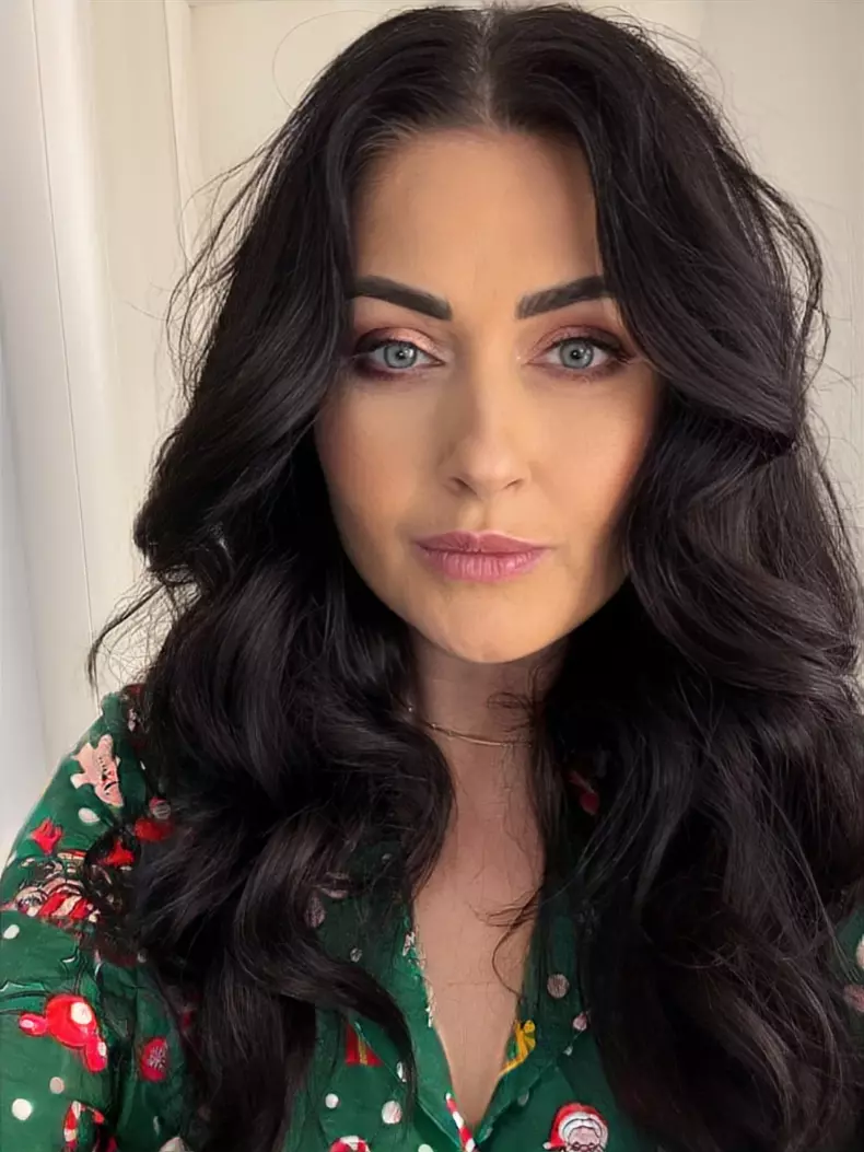 gabriela cristea selfie