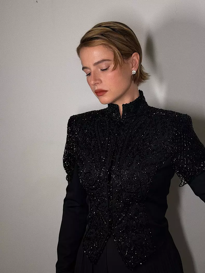 Jessie Buckley tuft bob (1)