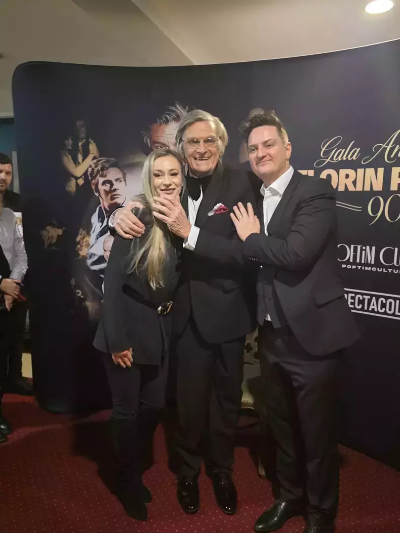 Florin Piersic cu fiul cel mic, Daniel, și nora lui, Orsolya