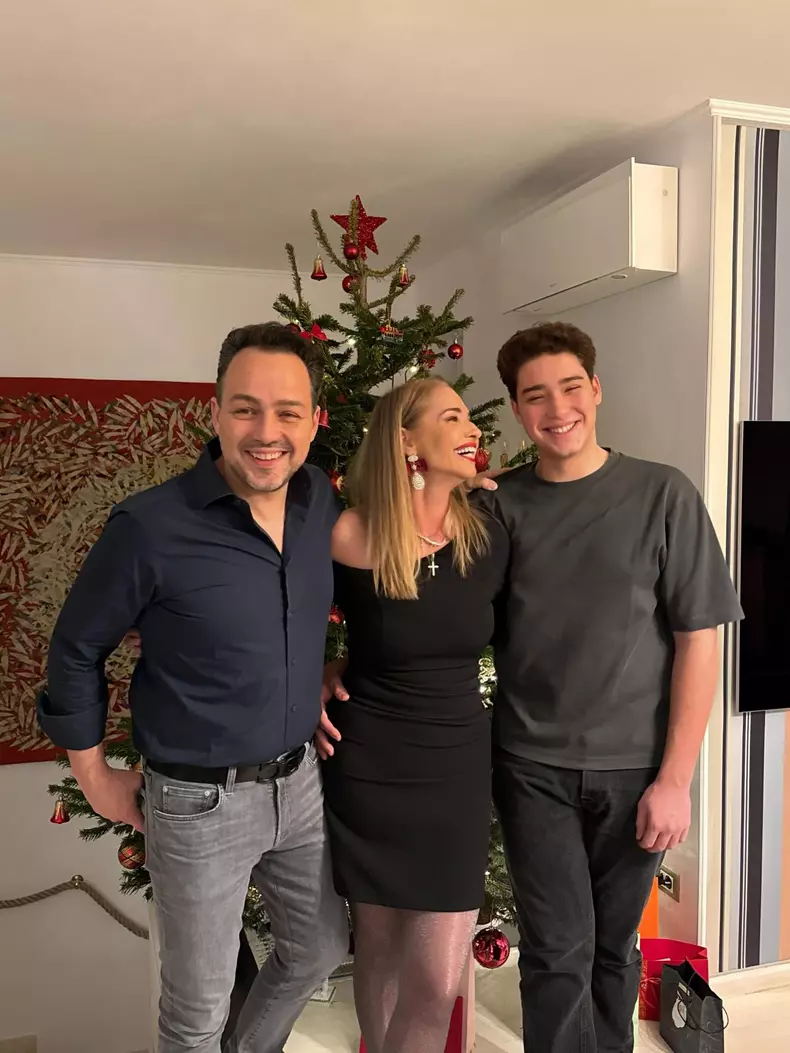 Ileana Badiu cu soțul ei, Cătălin Badiu, și fiul lor, Sasha