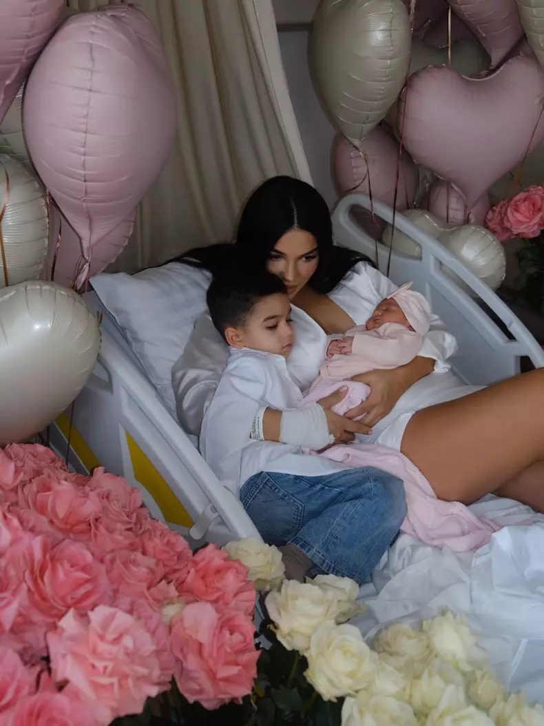 Larisa Udilă a născut al doilea copil, o fetiță (9)