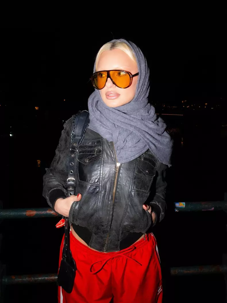 alexandra stan in ploaie