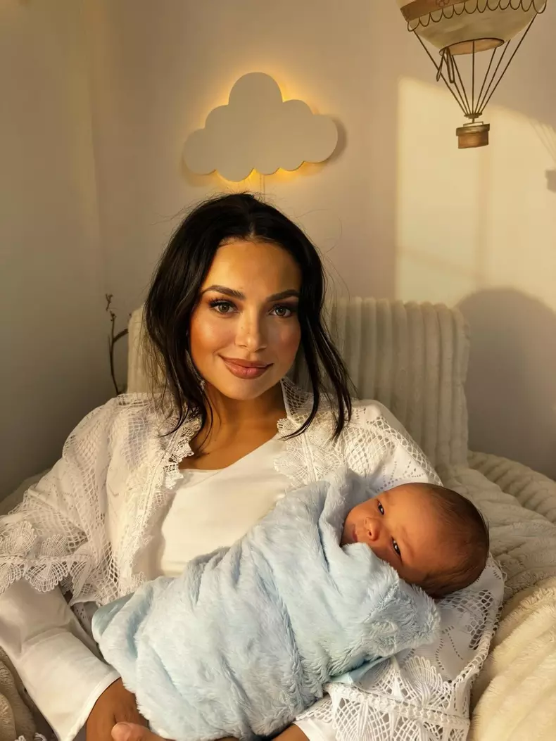 Kat Graham și fiul ei