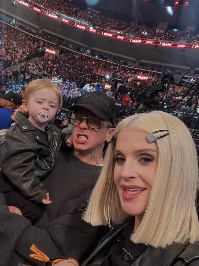 Kelly Osbourne, Sid Wilson și fiul lor (3)