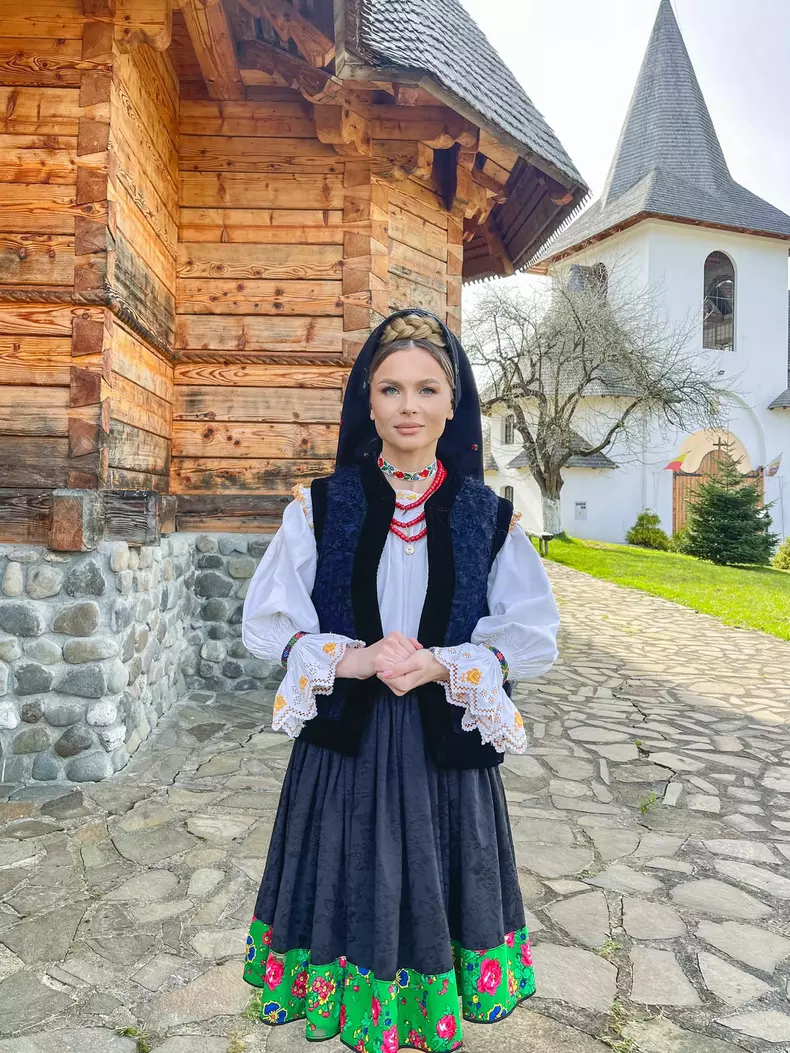 daciana vlad la manastire