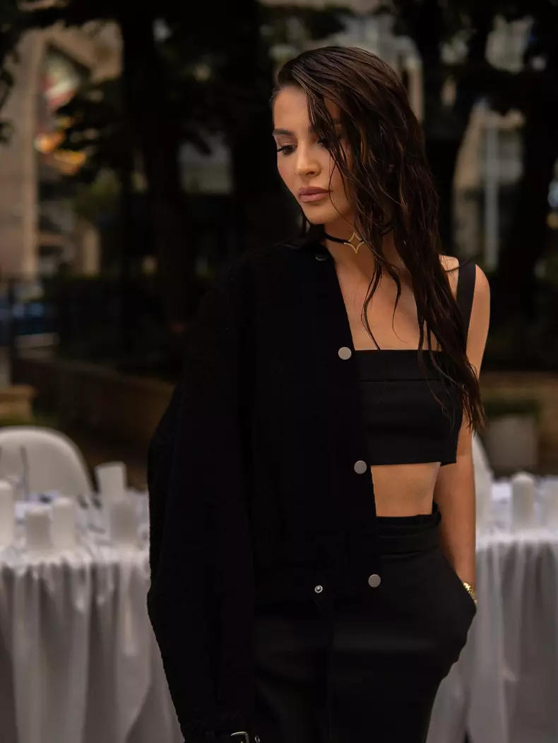 nicoleta manea negru