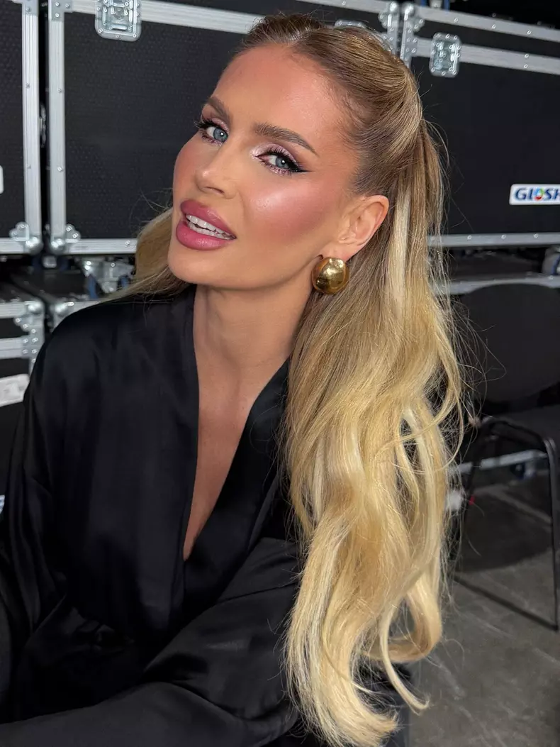 andreea banica machiata
