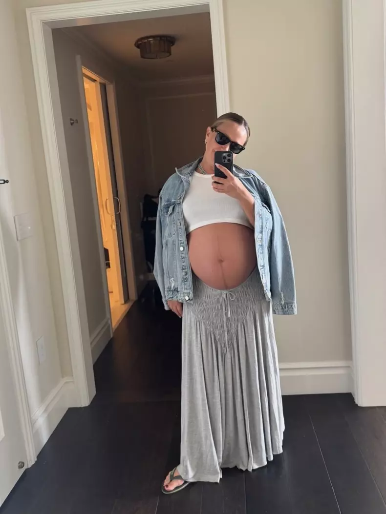 Jennifer Meyer însărcinată cu al treilea copil (2)