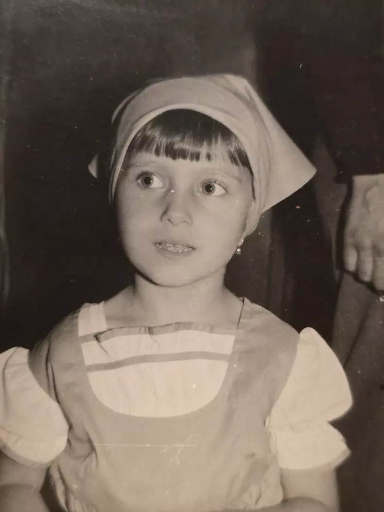 lora cu scufita