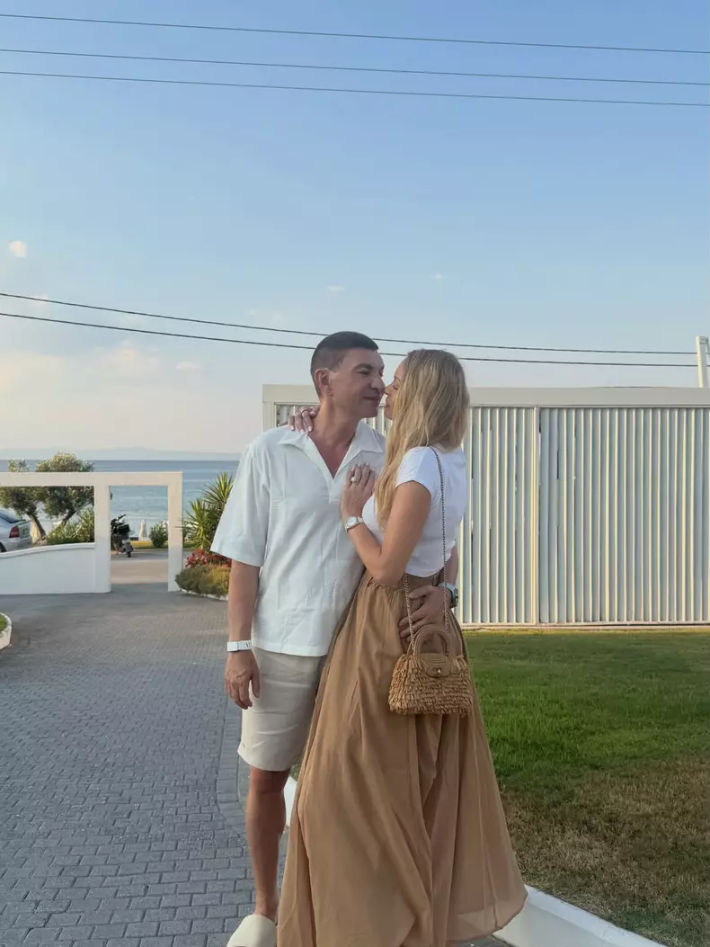 Valentina Pelinel și Cristi Borcea, vacanță de vis în Grecia cu cei trei copii (1)