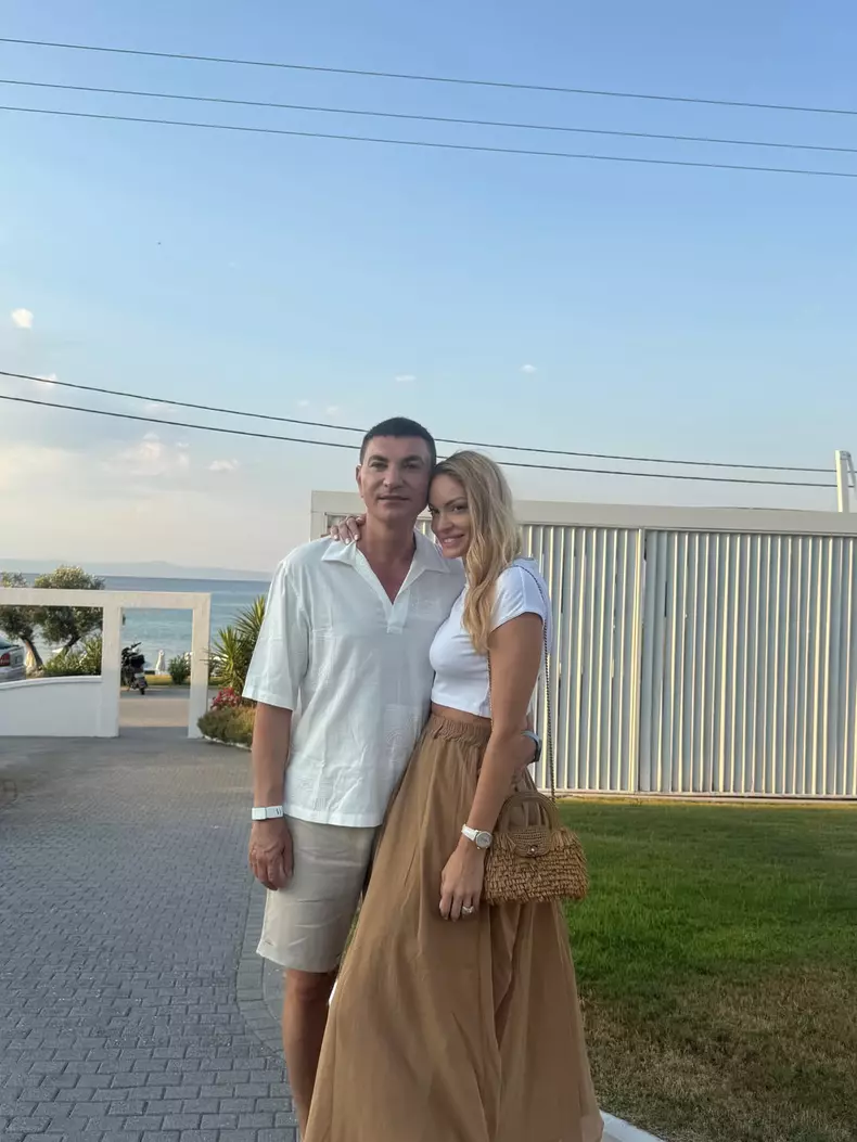 Valentina Pelinel și Cristi Borcea, vacanță de vis în Grecia cu cei trei copii (3)
