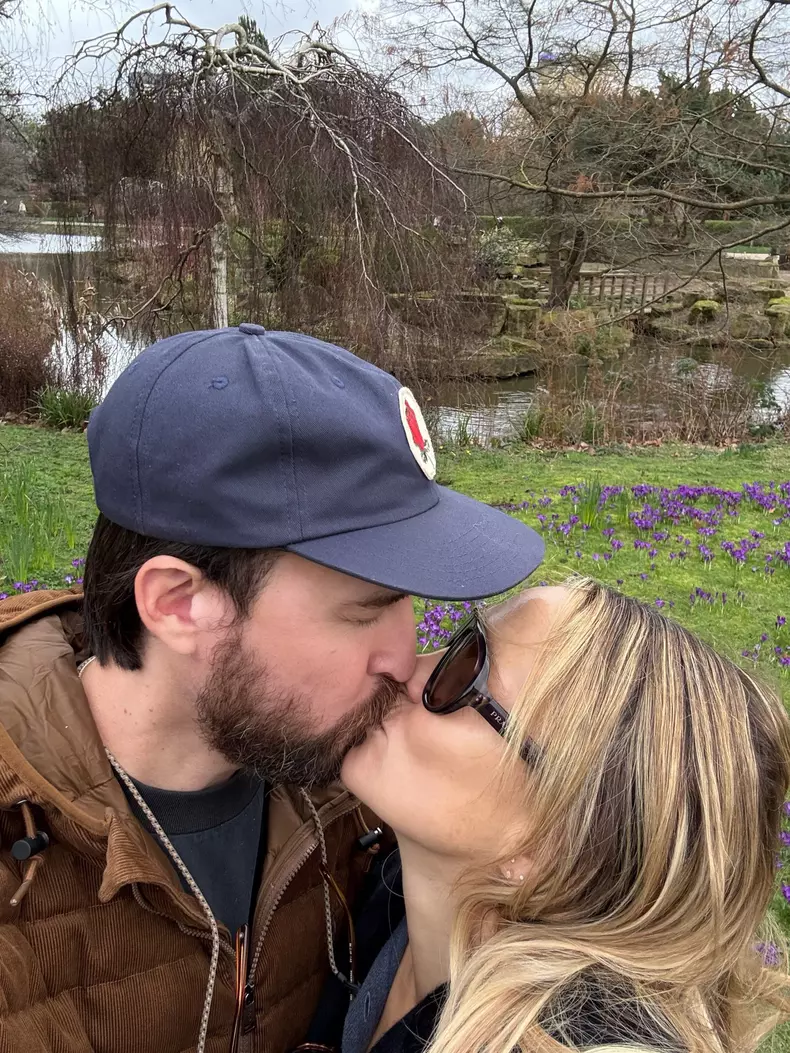 Kate Hudson și Danny Fujikawa (1)