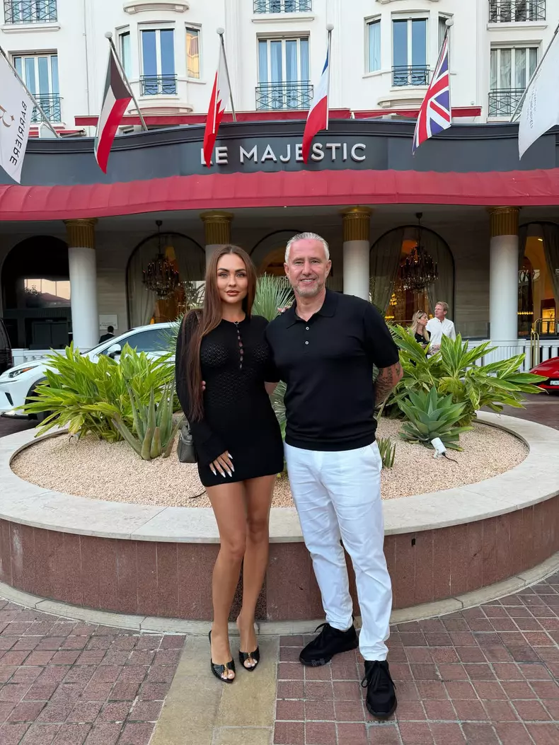 Laurențiu Reghecampf și Corina Caciuc (1)