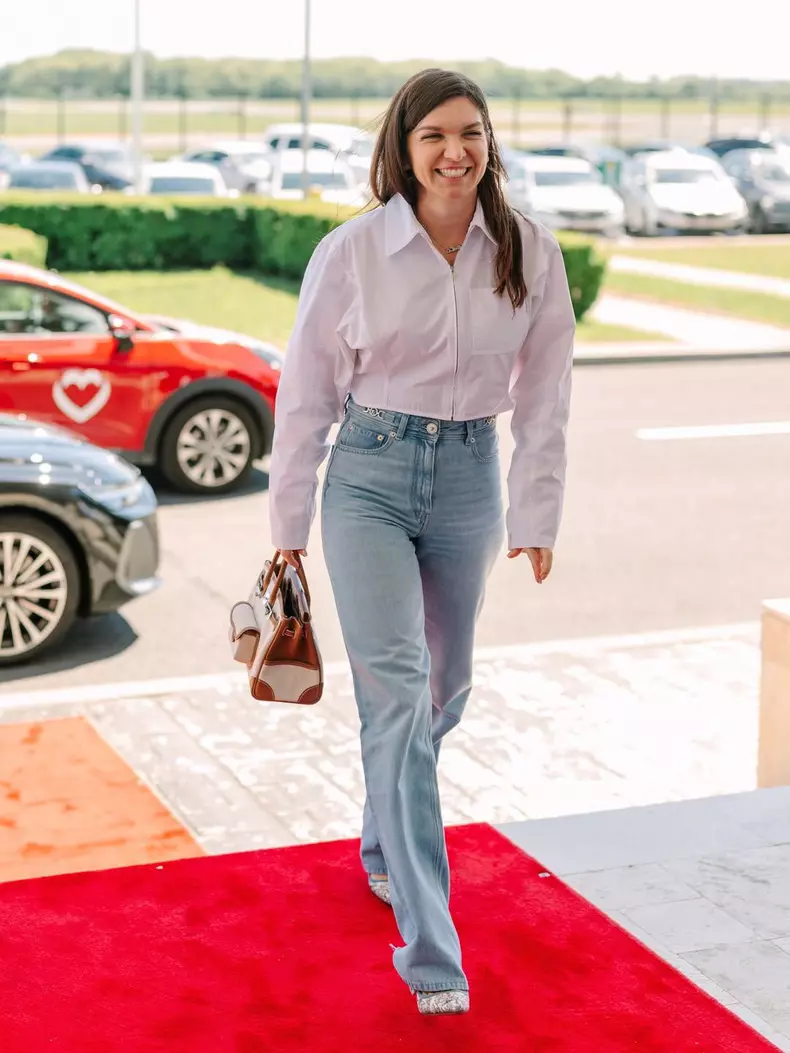 simona halep in camasa