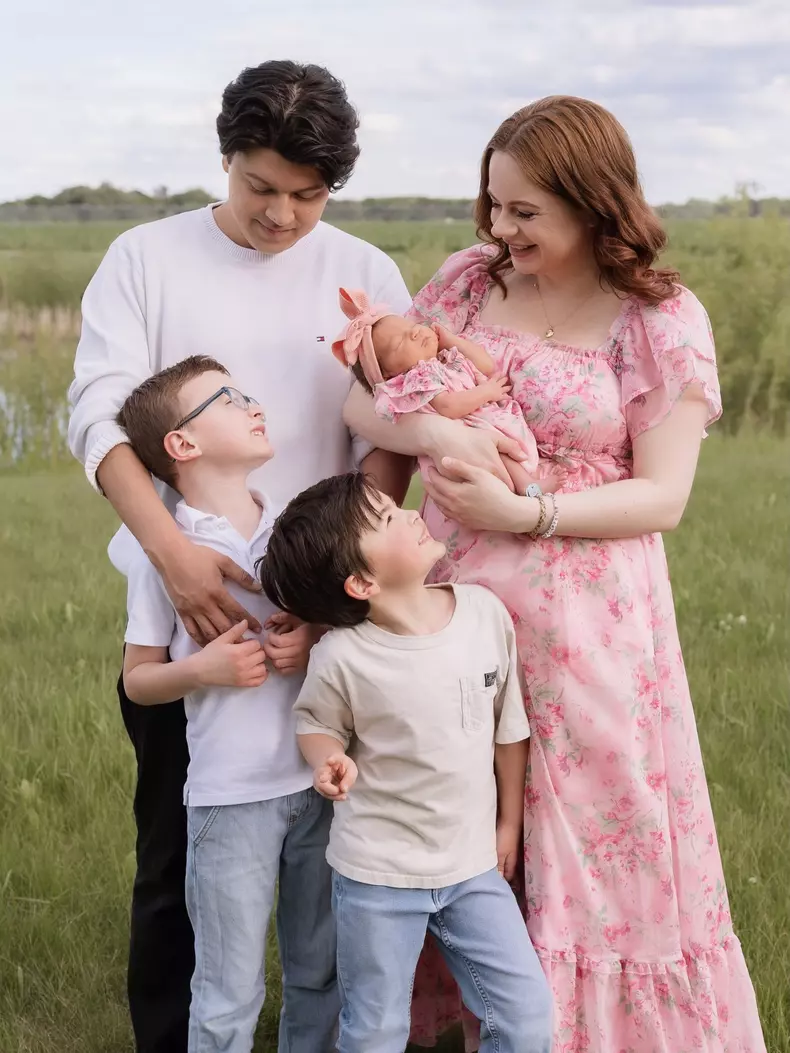 sue rose cu familia