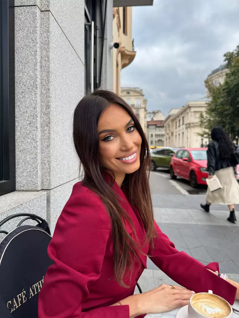 alina puscau la terasa