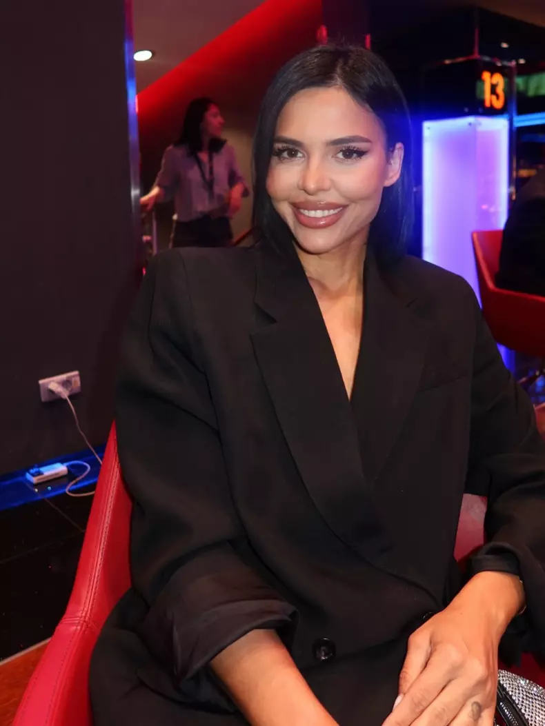 Andreea Popescu (2)