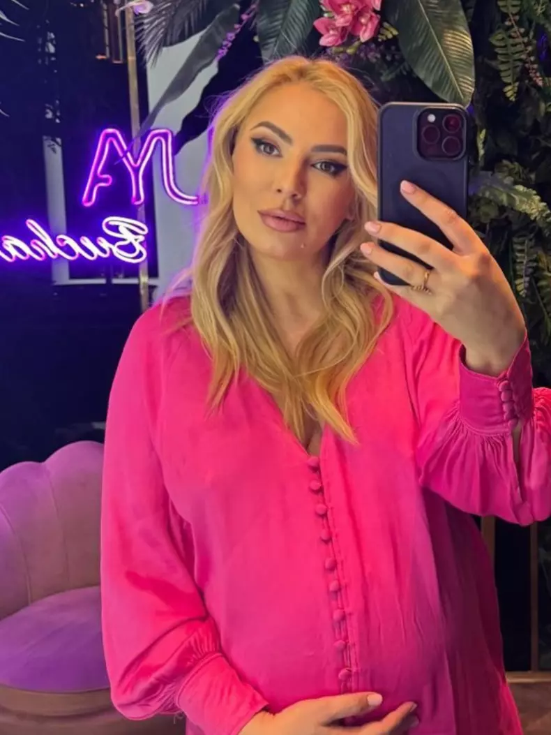 Bianca Nuțu de la Neatza cu Răzvan și Dani însărcinată (2)