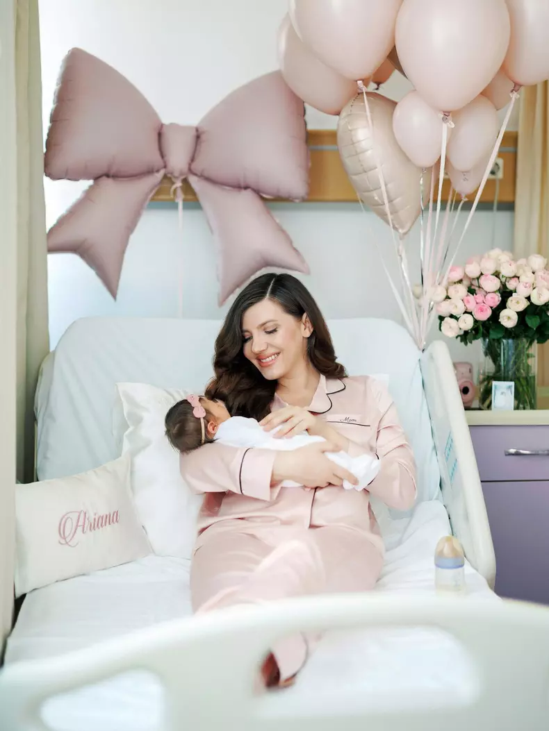 larisa costea cu ariana