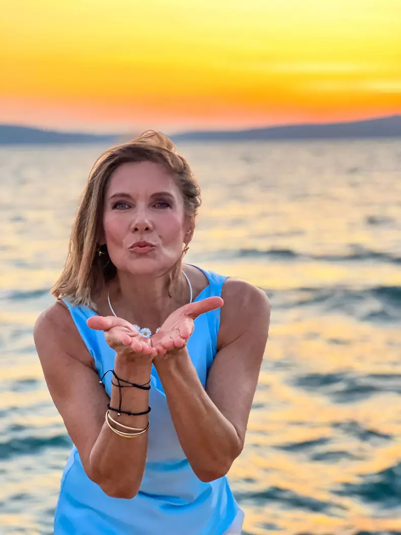romanita iovan pe litoral