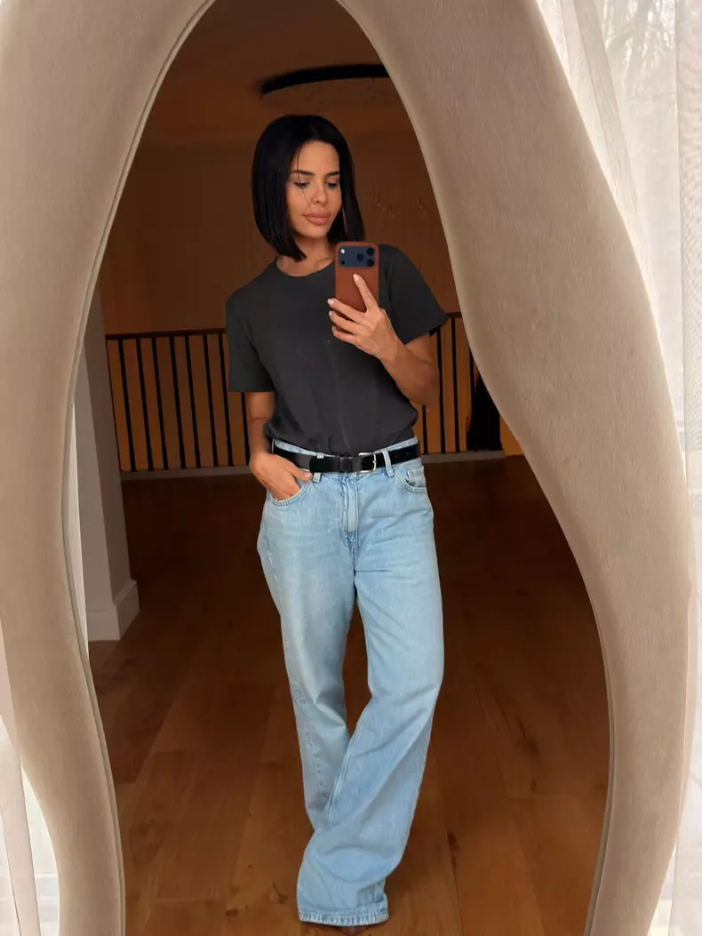 andreea popescu selfie