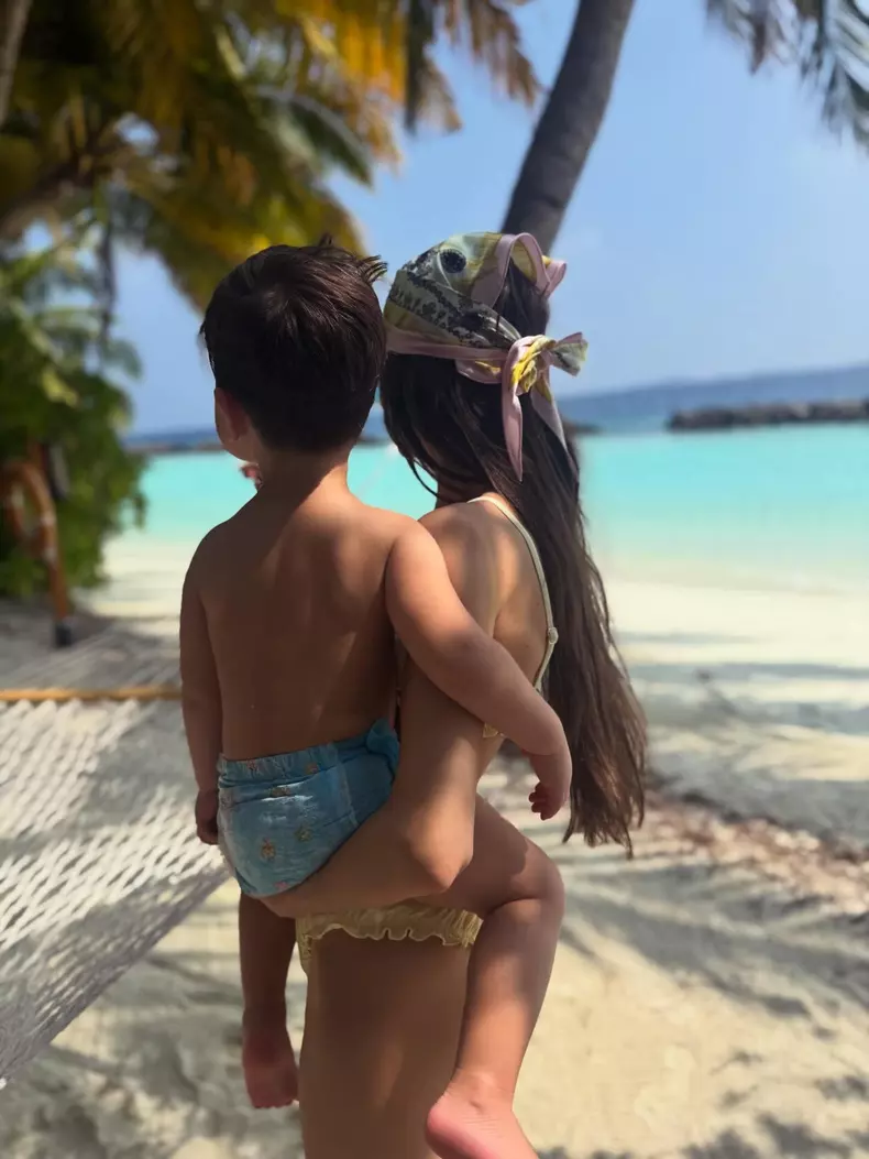 theo rose cu sasha in maldive
