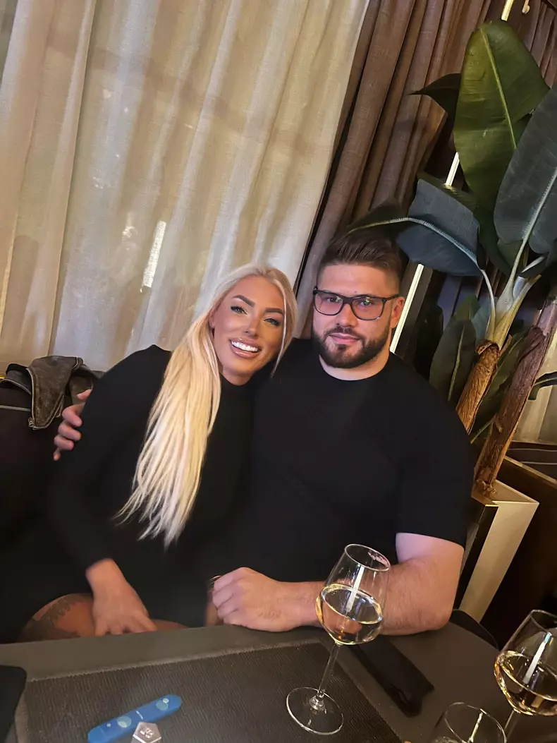 alexuc cu antonia