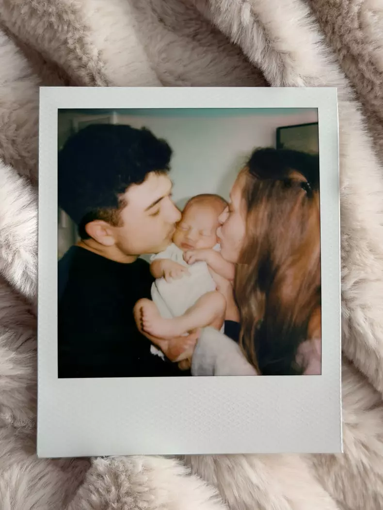 Bradley Steven Perry, Natasha Bure și fetița lor (1)