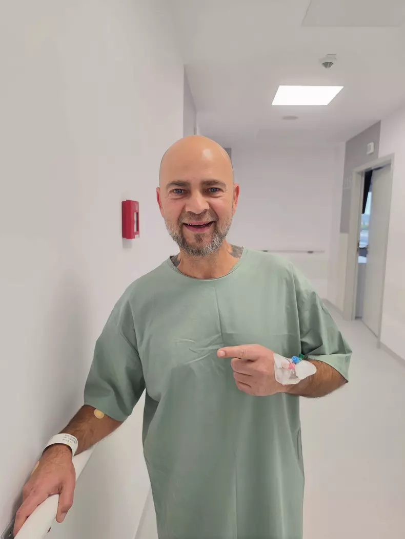 cosmin selsi la spital