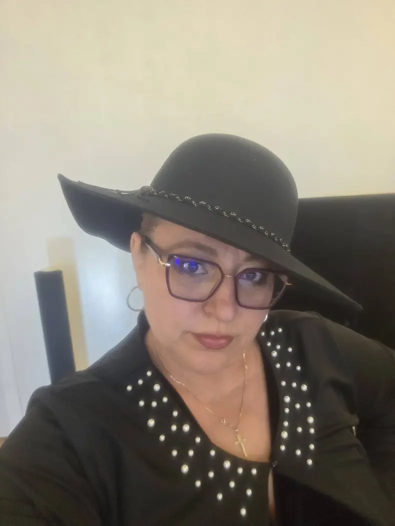 diana sosoaca tinuta