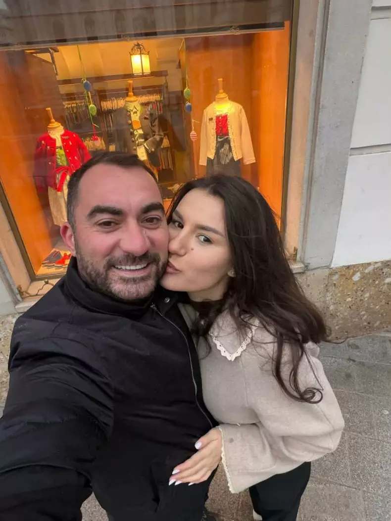 pescobar cu iubita