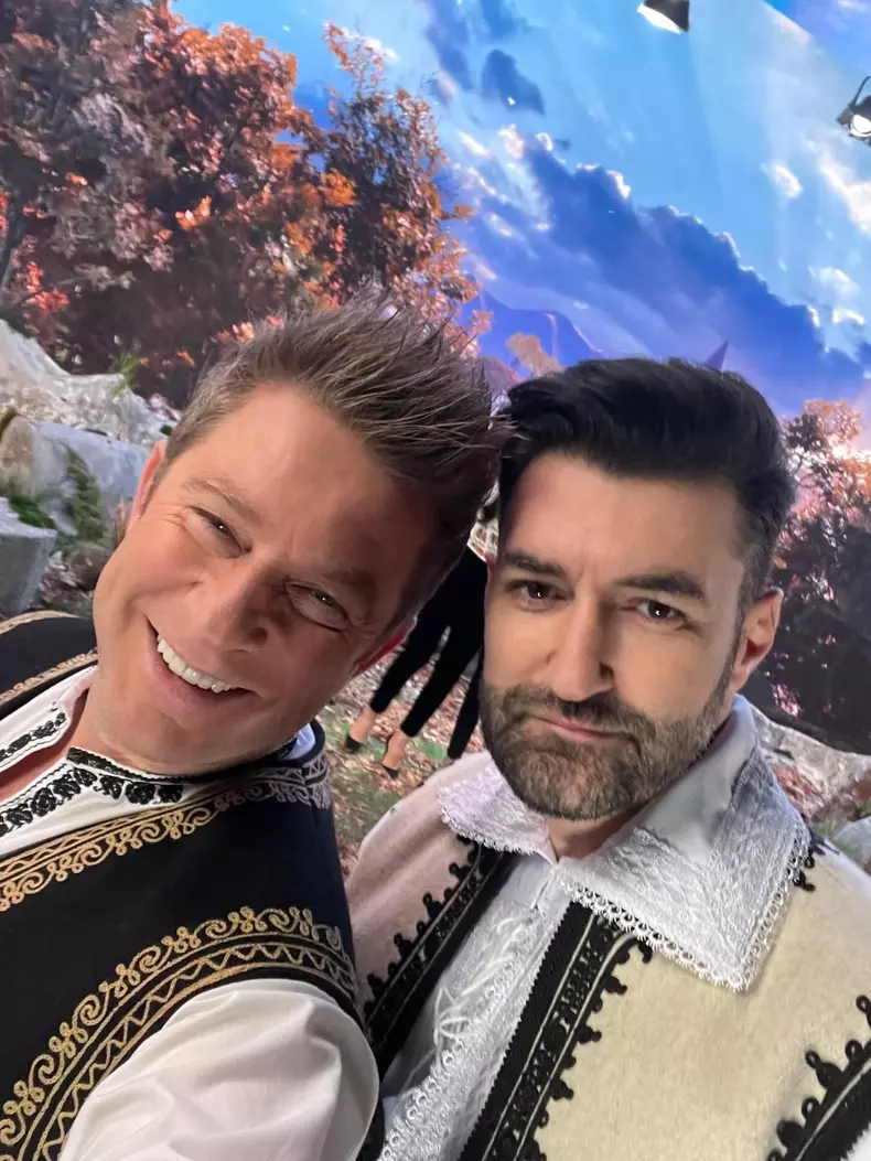 smiley si pavel bartos la romanii au talent