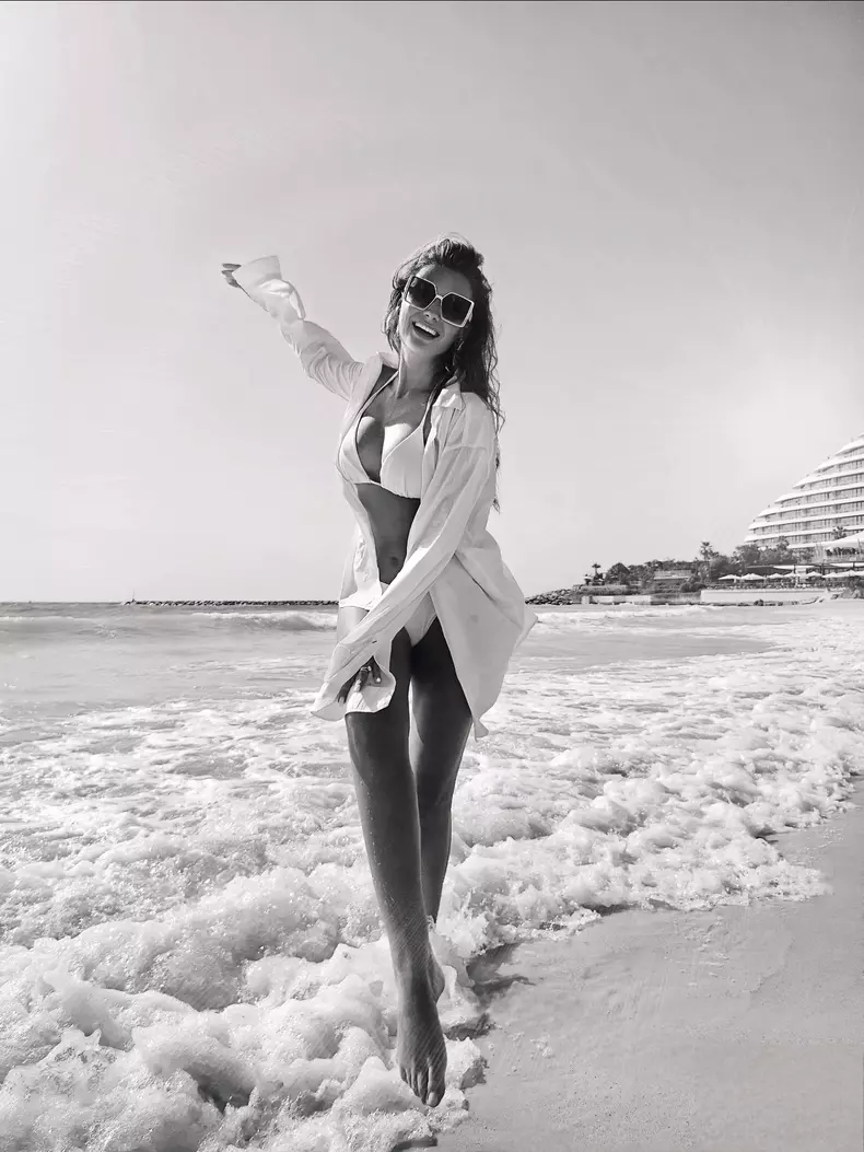 Olivia-Paunescu-Dubai-8