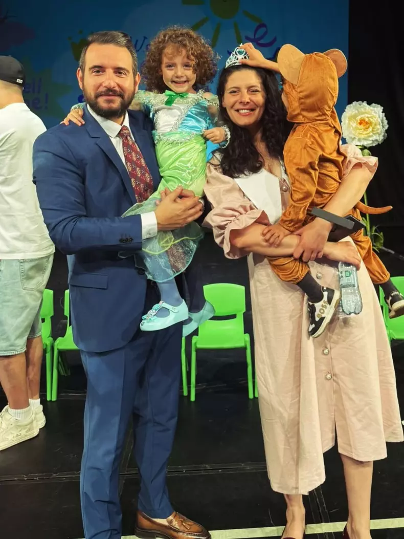 Ramona Păuleanu, imagini de la serbarea gemenilor ei   (9)