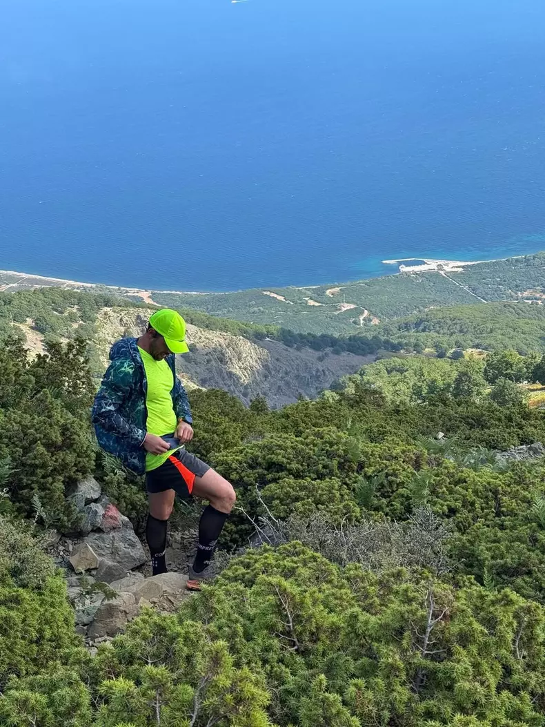 Adrian Nartea, aventurier între mare și munte   (4)