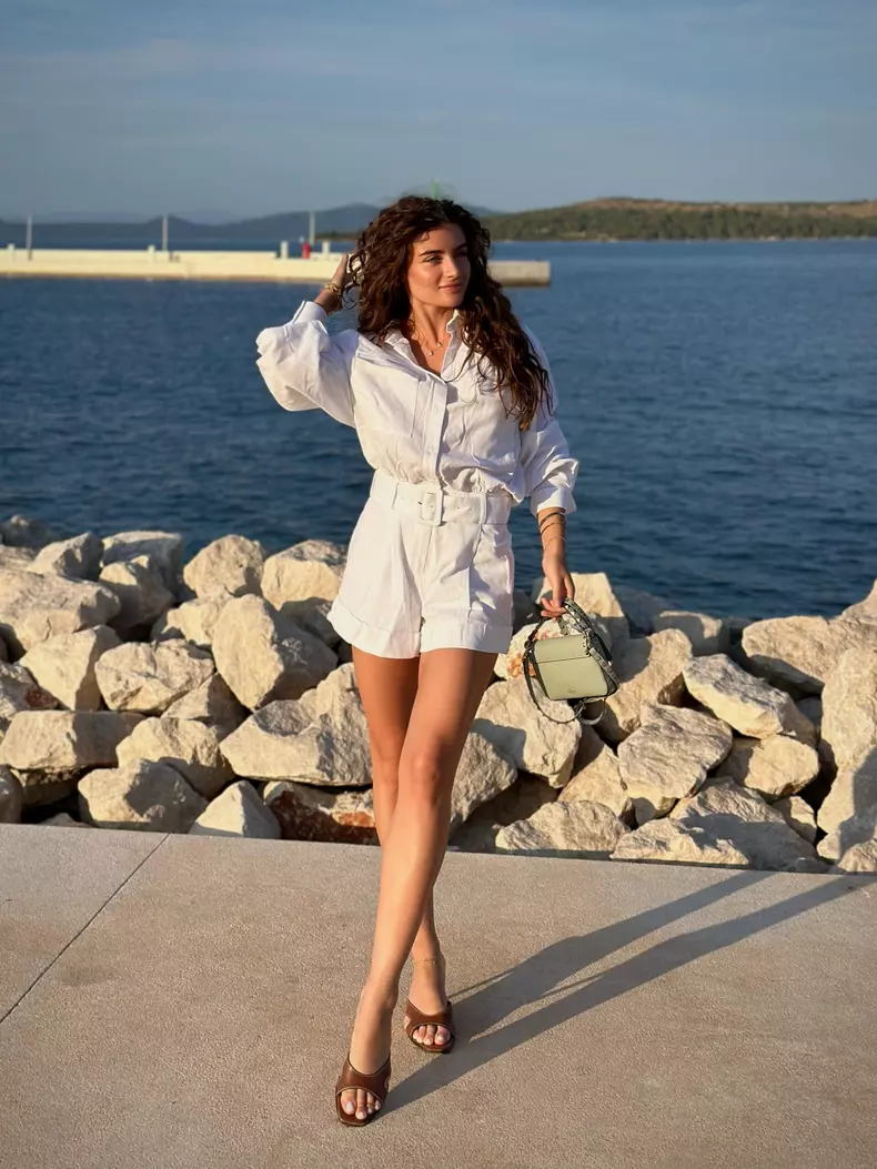 Ana Bodea (4)