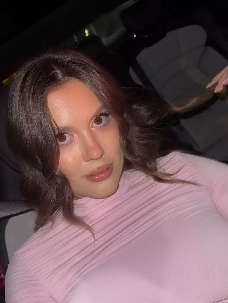 emily-burghelea6
