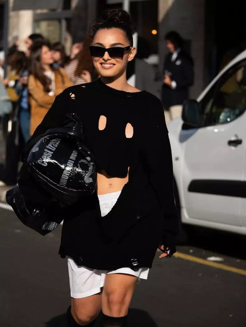 I am just in love with the @moschino  vibe -- SS26 Thank u @distintoboutique & @carmen_seitan Lo (1)