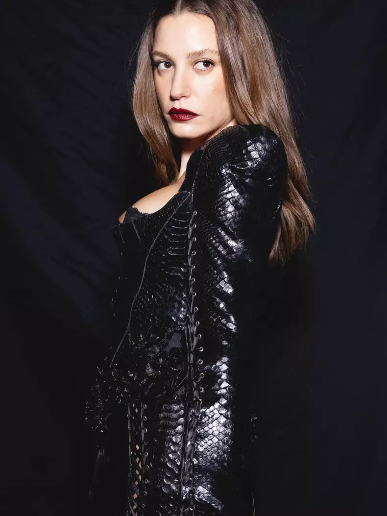 serenay-sarikaya2