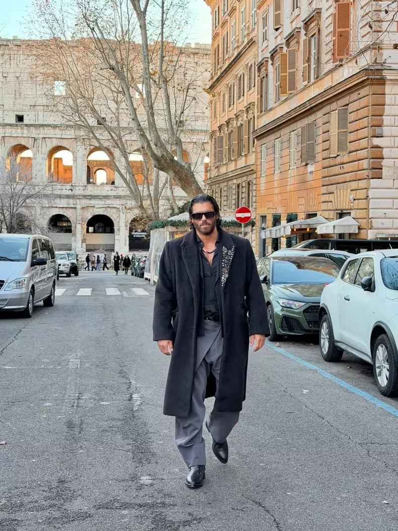 can-yaman-roma (2)