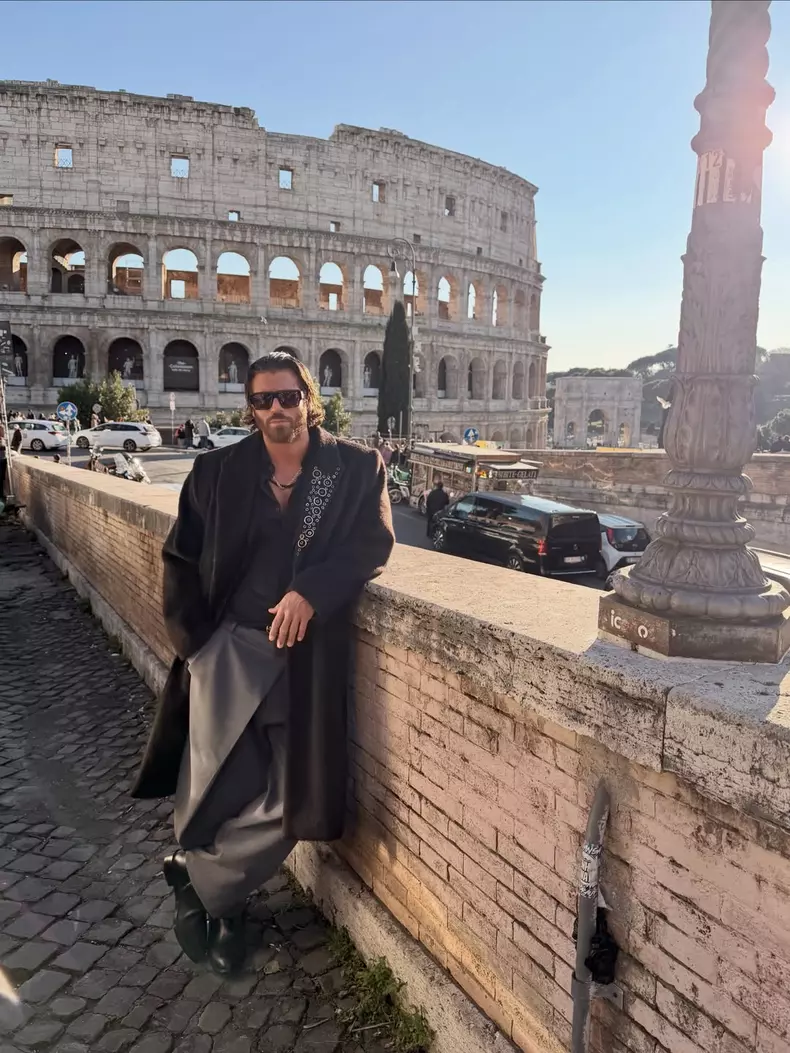 can-yaman-roma (3)