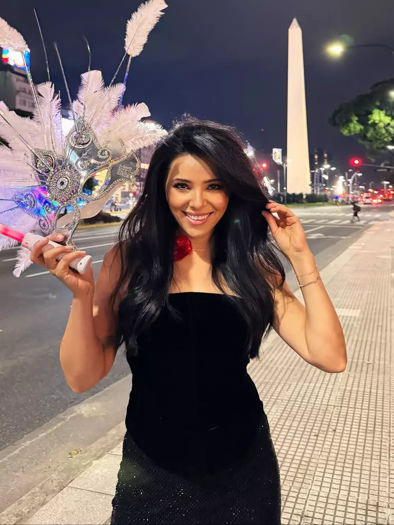 corina-caragea-buenos-aires-revelion-2026 (4)