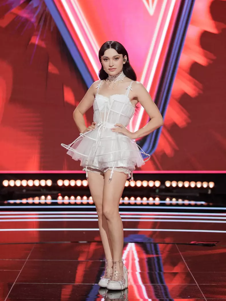 irina-rimes-vocea-romaniei (1)