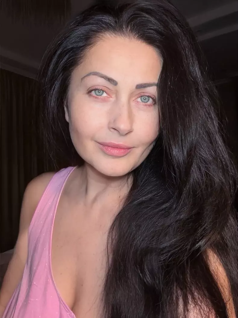 Gabriela Cristea1
