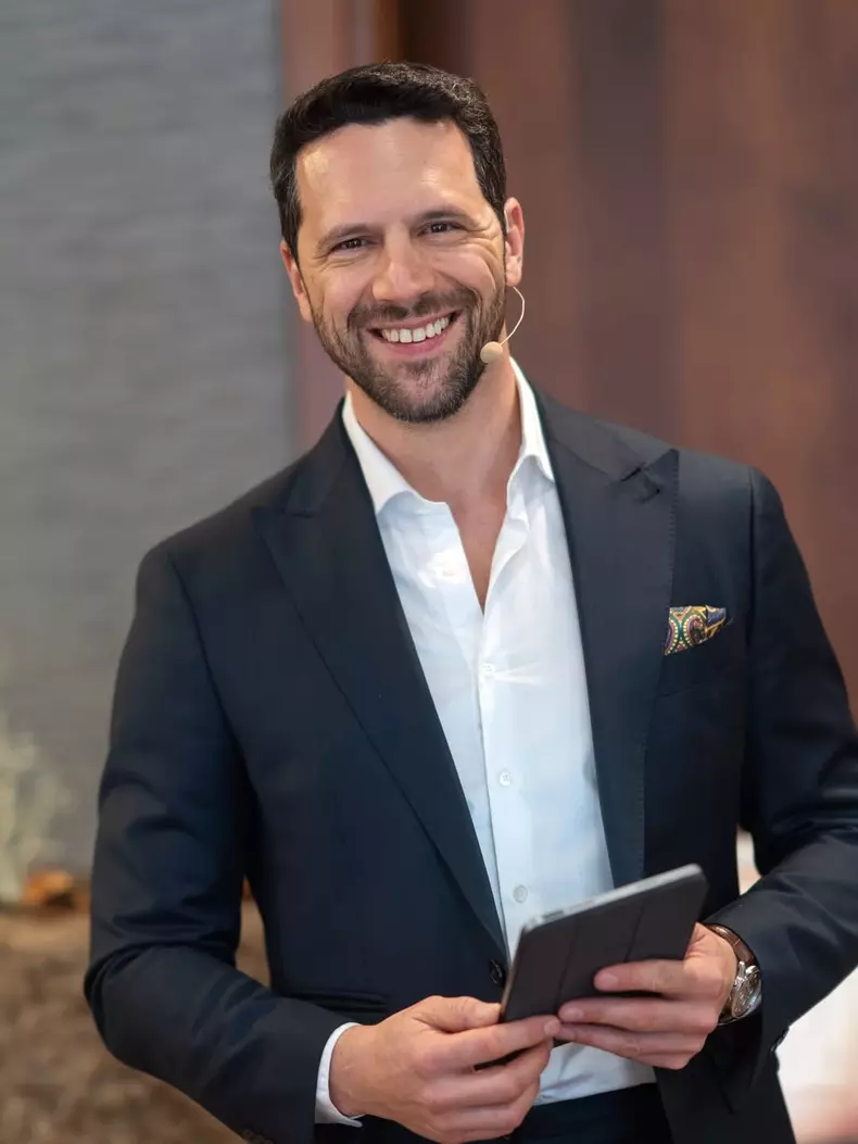 adrian nartea6