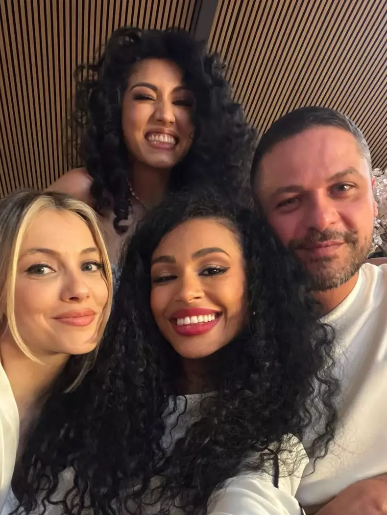 Andreea Ibacka, Doinița Oancea, majda și Augustin Viziru. 3