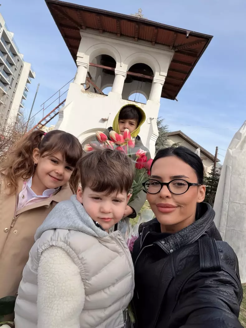 andreea popescu20