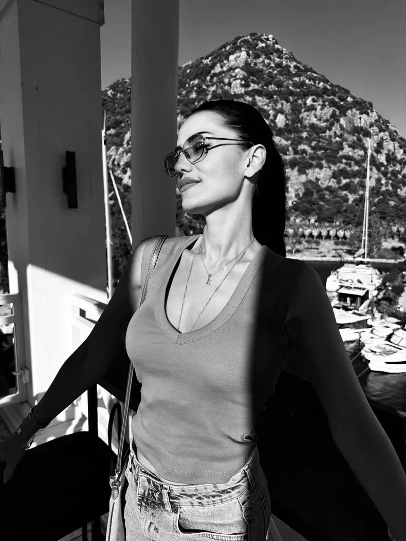 Fahriye-Evcen (5)