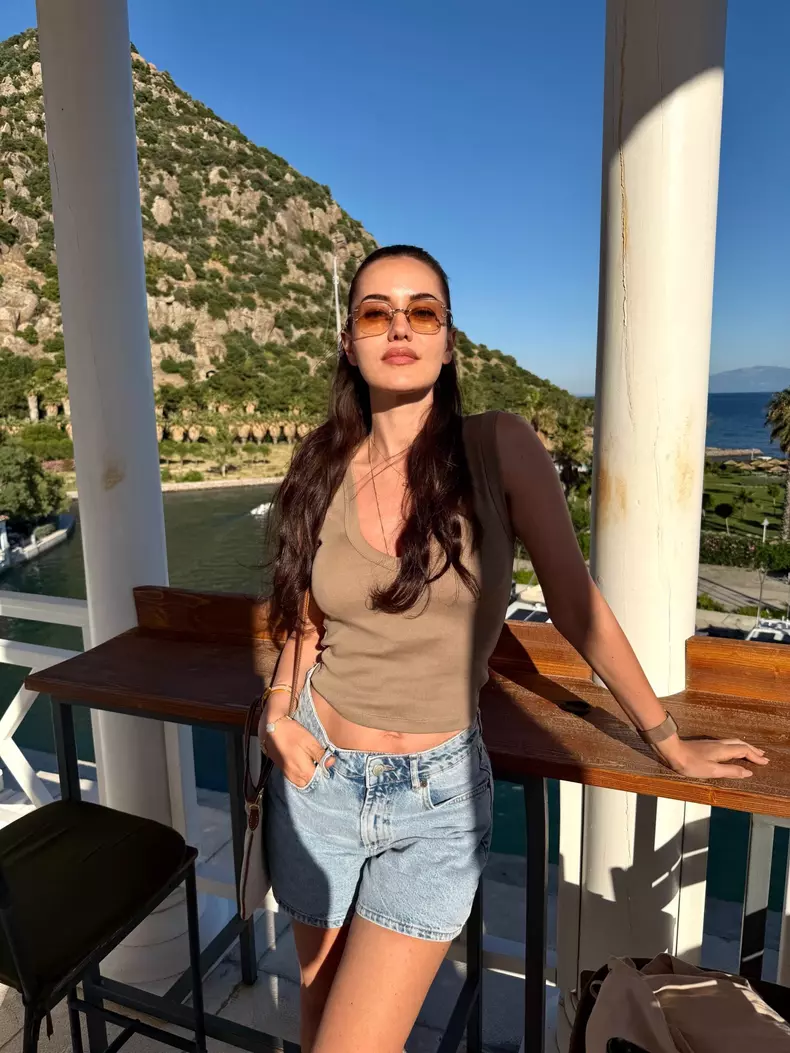 Fahriye-Evcen (7)